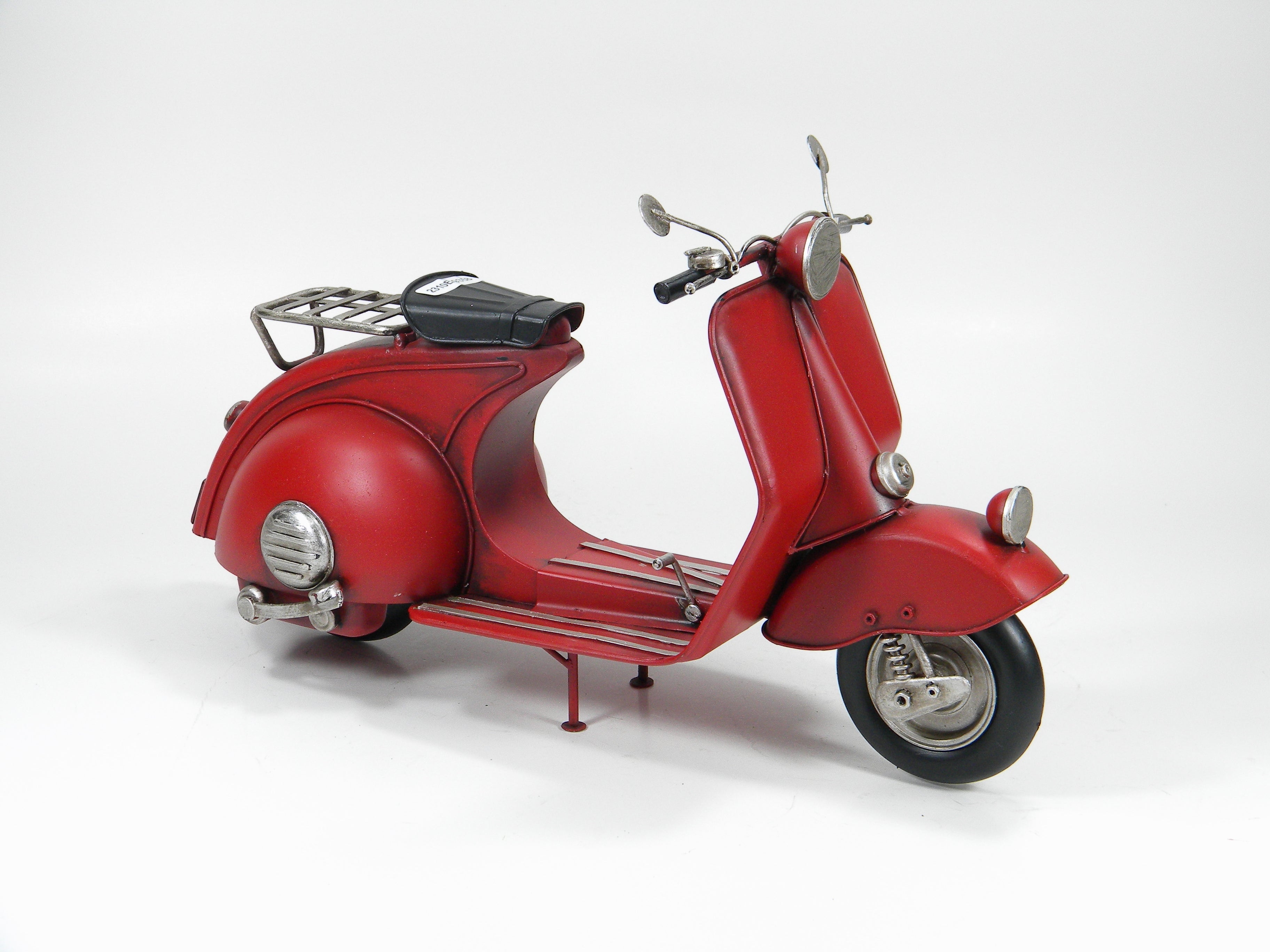 Vintage Red Metal Scooter – Classic Vespa-Style Model for Display