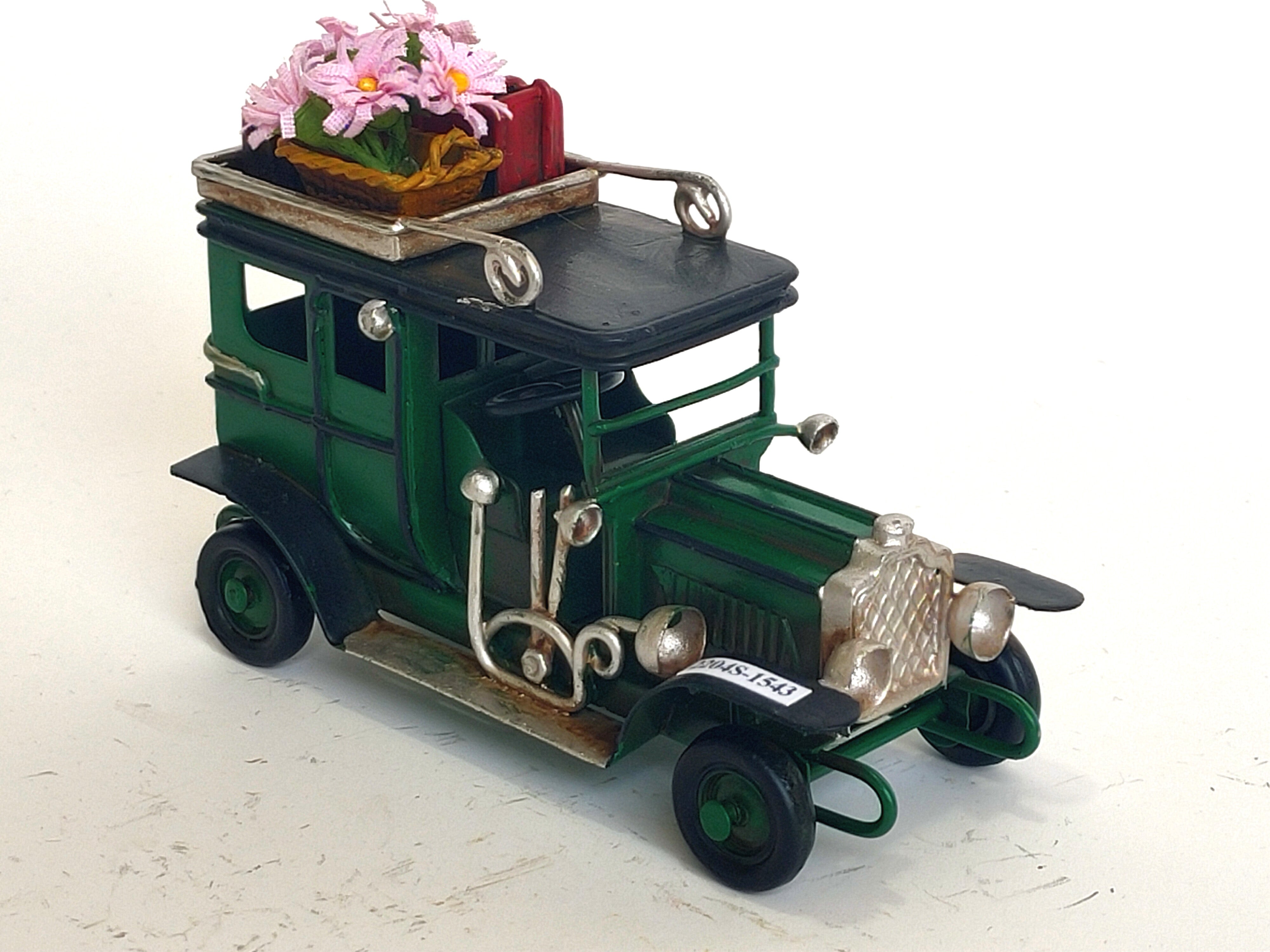 Vintage Town Car with Decoration Green & Cream